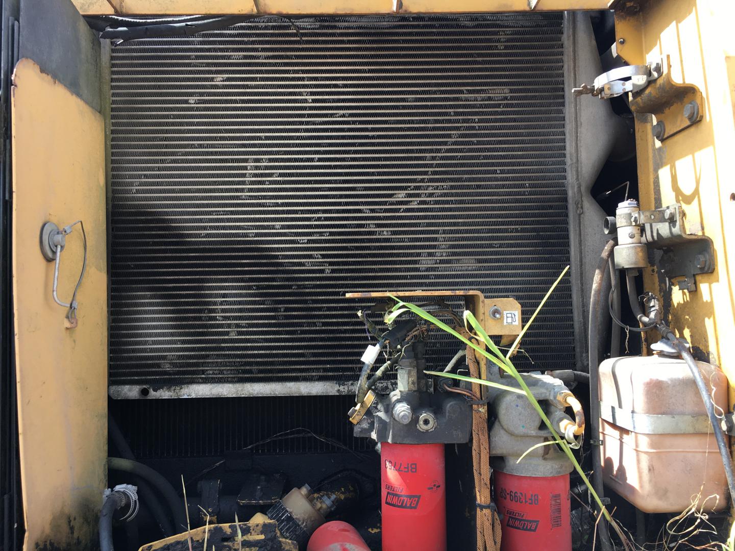 ./imagenes/INVOICE/2019/16931/EXCAVADORA CAT 325D (6).JPG